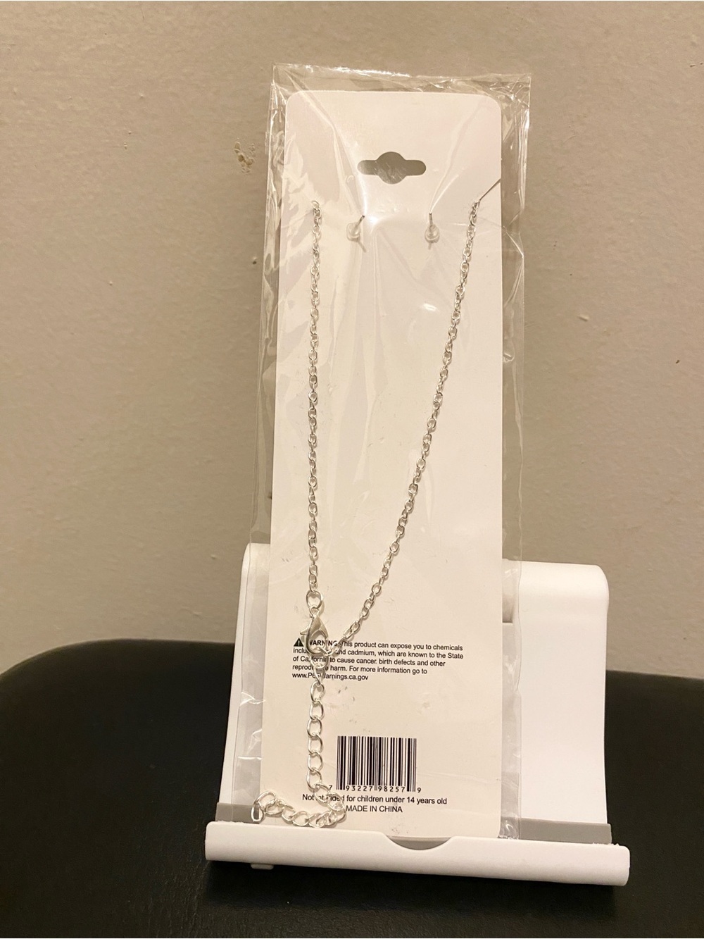 B) Isabella Red Clover Pendant Necklace with Crystal-Trim Studs - Picture 2 of 2